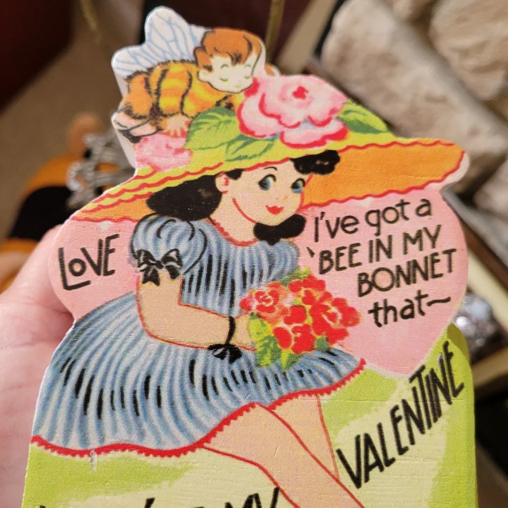 Valentine's Day Wooden Décor ~ Vintage Look Girl & Bee ~ NWT ~ FINAL PRICE!